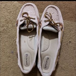 Ladies sperrys
